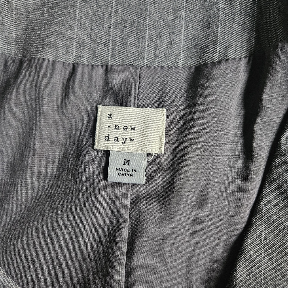 Gray Button-Down Pin Stripe Dress - Picture 4 of 5